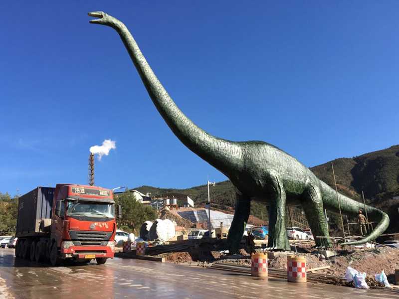 云南大型塑石恐龙施工